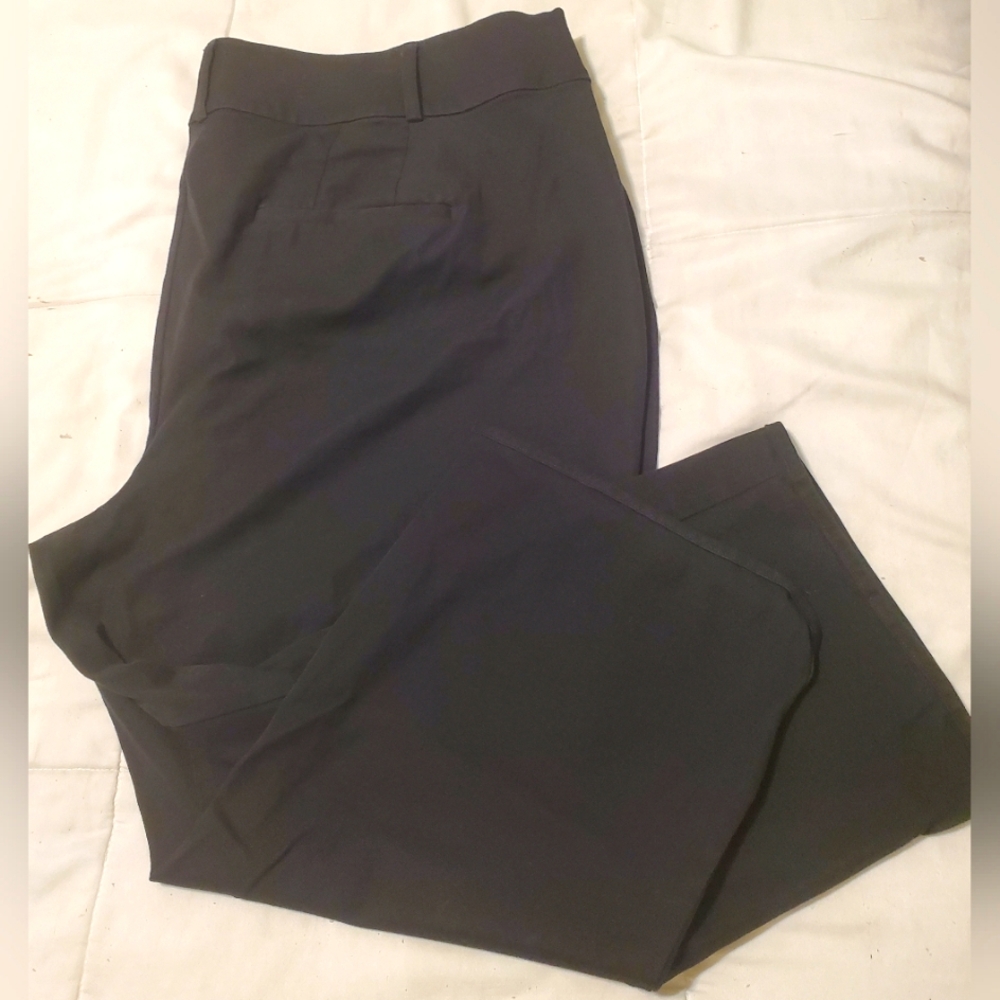 Lane Bryant "The Allies" Capri Pants. Stretchy.  Size 22 - Picture 3 of 10